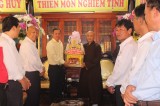 Các đoàn chúc mừng Phật giáo tỉnh nhân mùa Phật đản