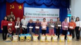 Trao tiền, tặng quà cho 51 địa chỉ nhân đạo ở huyện Phú Giáo