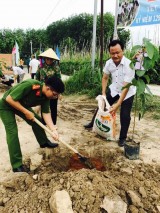 Phường Phú Mỹ, TP.Thủ Dầu Một: Ra quân dọn dẹp vệ sinh, trồng cây mừng sinh nhật Bác Hồ