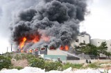 Cháy lớn tại Công ty chuyên sản xuất băng keo