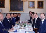 Vietnamese, Swedish PMs hold talks