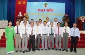 Người cao tuổi góp công, góp sức phát triển quê hương