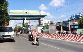 Phát triển mạnh thương mại, dịch vụ