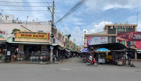 Thương mại - dịch vụ phát triển đúng hướng