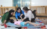 Bộ trưởng Bộ Y tế thăm Trung tâm Nhân đạo Quê Hương