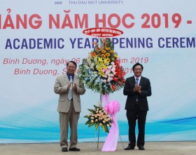 平阳省各所学校的2019-2020新学年开学典礼（组图）