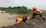 Xã Thanh An, huyện Dầu Tiếng diễn tập cứu nạn trong mưa bão