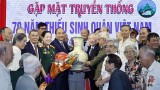 阮春福总理出席越南少年军校建校70周年庆典