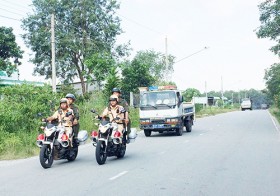 Tuần tra, bắt nóng nhiều đối tượng phạm pháp