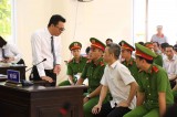 Bị cáo Nguyễn Hồng Khanh cùng 6 đồng phạm hầu tòa