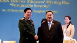 越南国防部部长吴春历分别会见泰国副总理和印尼国防部部长