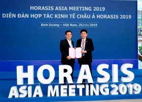 Horasis 2019主办单位向Nutifood营养食品股份公司颁发感谢信