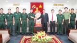 第七军区司令部向平阳省领导拜年