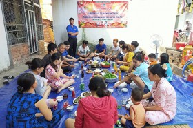 Công nhân với mùa xuân