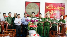 Thành ủy Thủ Dầu Một thăm, chúc tết Công an tỉnh