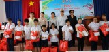 平阳省儿童扶助基金会：向残疾儿童赠送490份礼物