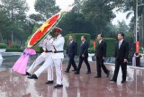 Dâng hương tưởng nhớ Chủ tịch Hồ Chí Minh và các anh hùng liệt sỹ