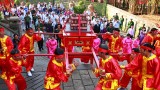 胡志明市举行雄王国祖圆柱形粽子供奉仪式