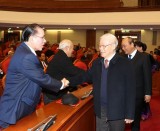 Politburo meets with former senior leaders of Party, State