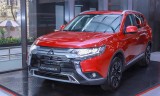 Mitsubishi Outlander 2020 giá từ 825 triệu đồng