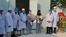 Hai bệnh nhân COVID điều trị ở tuyến huyện được công bố khỏi bệnh