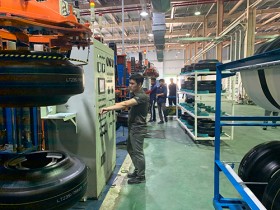 Đẩy mạnh phát triển công nghiệp