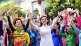 “传统长衣—越南文化遗产”活动在全国各地举行