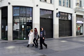 Tây Ban Nha ban bố tình trạng khẩn cấp quốc gia đối phó COVID-19