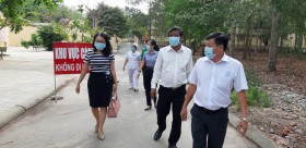 Cán bộ, đảng viên đi đầu trong phòng, chống dịch bệnh