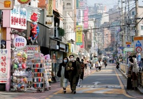 ROK's Moon announces US$29.5 bln in additional cheap loans for exporters