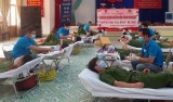 Đoàn viên thanh niên tham gia hiến máu