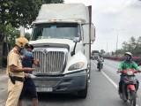 Tình trạng ô tô đậu, dừng trên đường Mỹ Phước - Tân Vạn gây tai nạn: Cần chấn chỉnh kịp thời