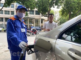 Tăng hơn 600 đồng, xăng RON95-III có giá mới là 12.235 đồng mỗi lít