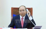 PM Nguyen Xuan Phuc holds phone talk with Singaporean counterpart