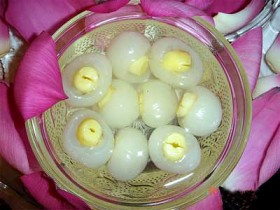 Chè hạt sen long nhãn
