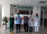 Bệnh viện Nhiệt đới Trung ương tiếp nhận 2 lô thuốc chống COVID-19