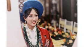 河内市年轻人举行迎亲仪式 再现阮朝传统婚俗