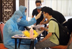 Sáng 25/7, Việt Nam có thêm 2 ca mắc mới COVID-19, được cách ly ngay khi nhập cảnh