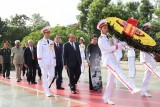 Lãnh đạo Đảng, Nhà nước viếng Chủ tịch Hồ Chí Minh, tưởng niệm các anh hùng liệt sĩ