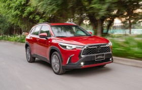 Toyota Corolla Cross có giá 720-910 triệu đồng