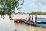 Trục vớt phương tiện liên quan đến vụ “cát tặc” trên sông Đồng Nai