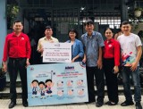 Hand sanitizer offered to primary schools in Tan Uyen