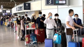 越南将滞留在欧洲、非洲、拉美洲的公民运送回国