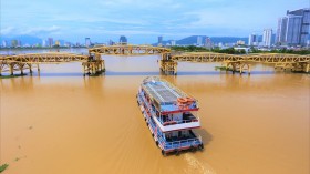 具有升降功能的桥梁引起岘港市民的关注