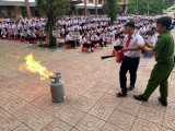 Tuyên truyền pháp luật về phòng cháy chữa cháy cho học sinh trường THCS Nguyễn Thị Minh Khai