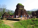 Vietnam welcomes over 3.8 million foreign tourists in 10 months