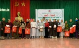 Thêm nhiều phần quà trao tặng người dân thiệt hại do bão lũ tỉnh Quảng Trị