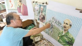 热爱制作胡伯伯邮票拼贴画的画家