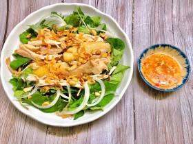 Gỏi gà rau diếp cá