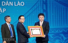Doanh nghiệp Việt Nam tại Lào vượt khó thời dịch COVID-19